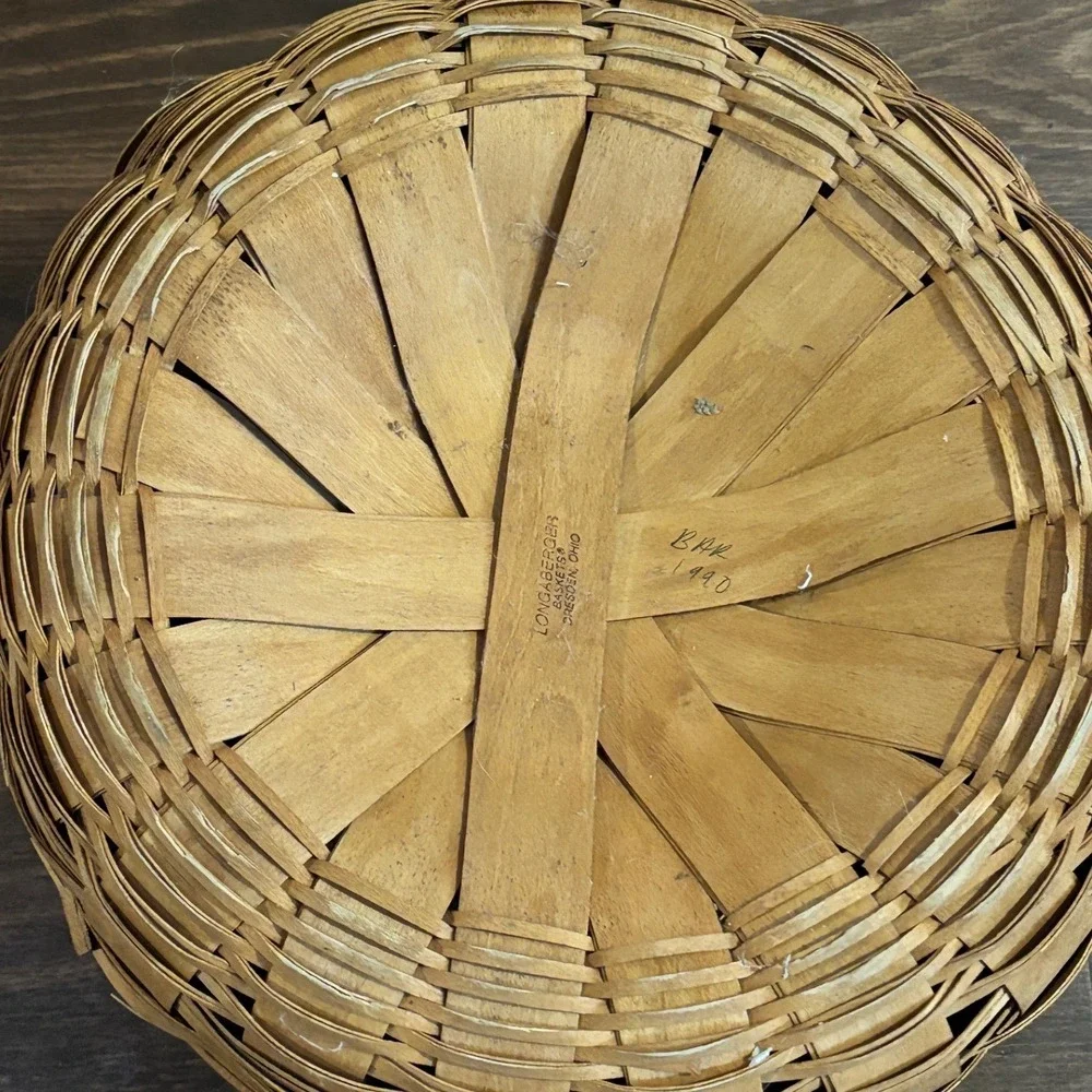 Vtg Longaberger Classic Corn Apple  Basket XL Vtg handle in basket signed